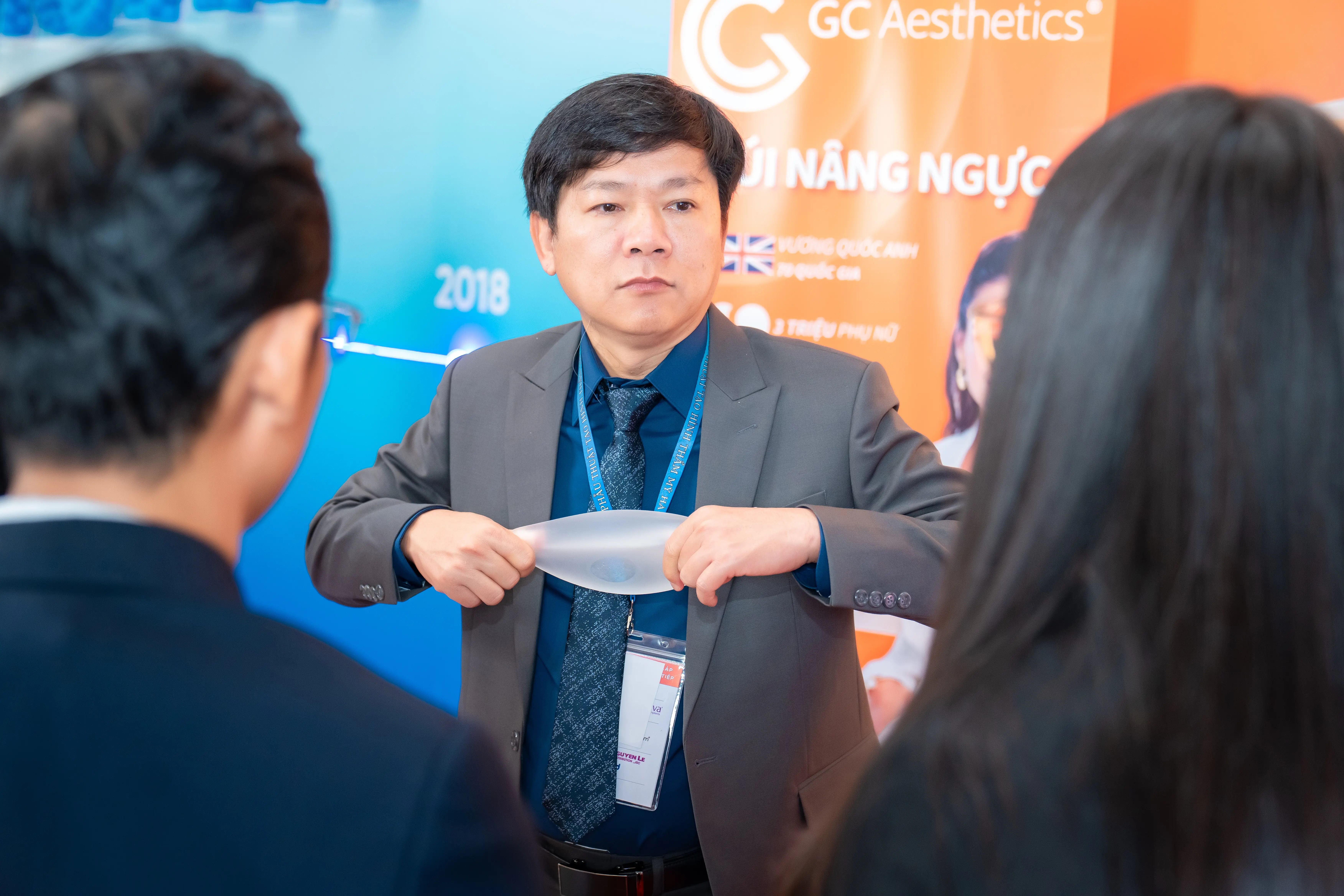 Trải nghiệm túi ngực Perle tại hội nghị