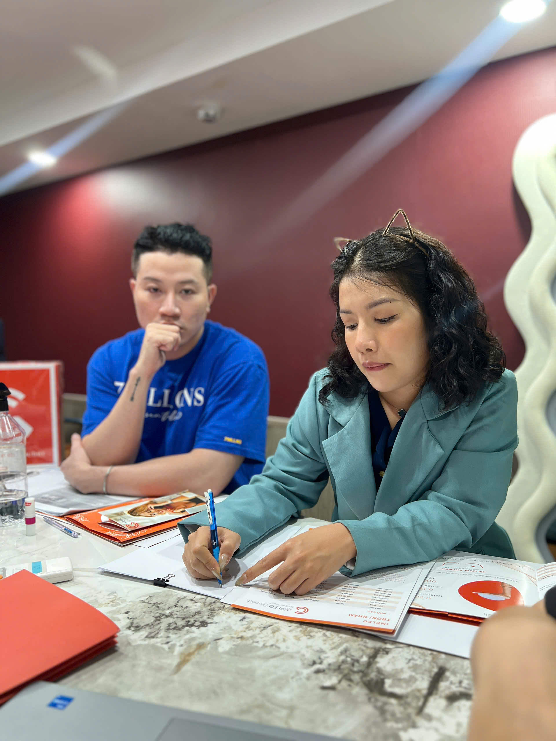 Thẩm mỹ viện - Bê Trần